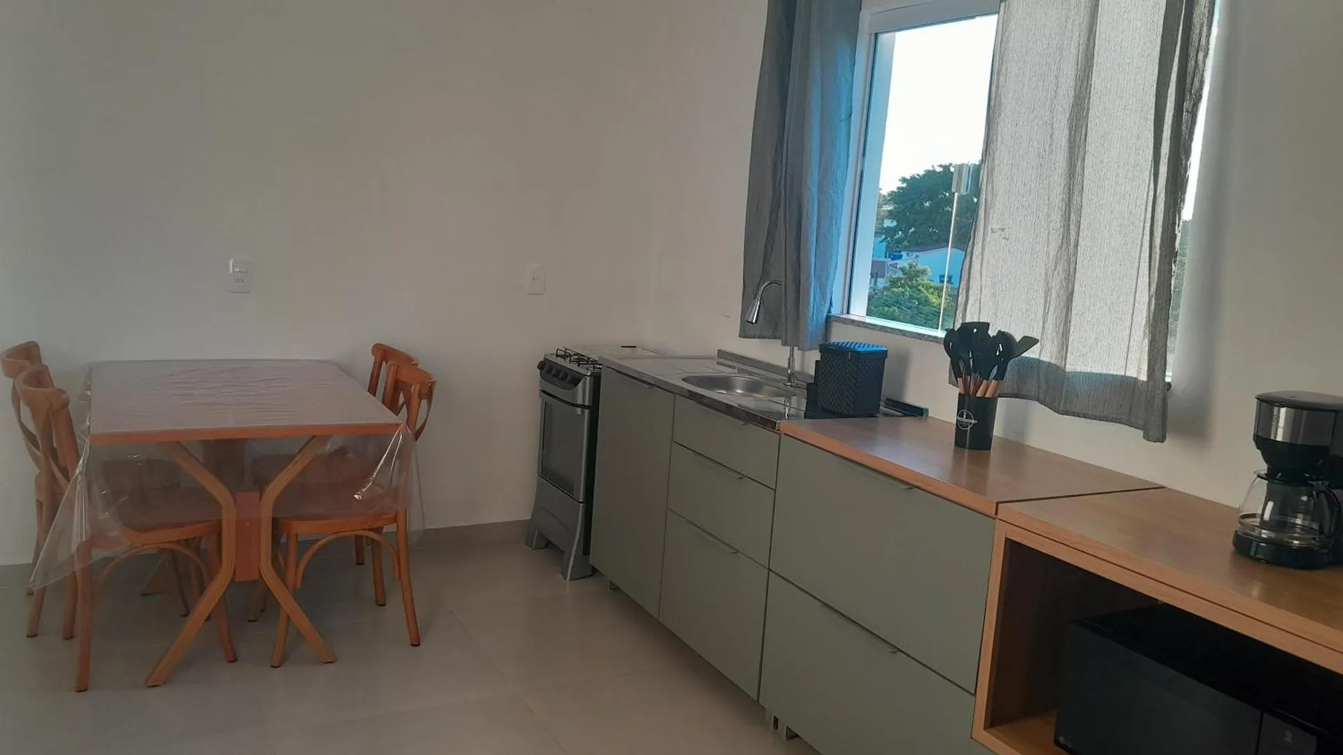 Recem Construido, Mobilia Nova, 2 Vagas De Estacionamento, A 7 Min Da Praia Balneário Camboriú 0*,  Brasile